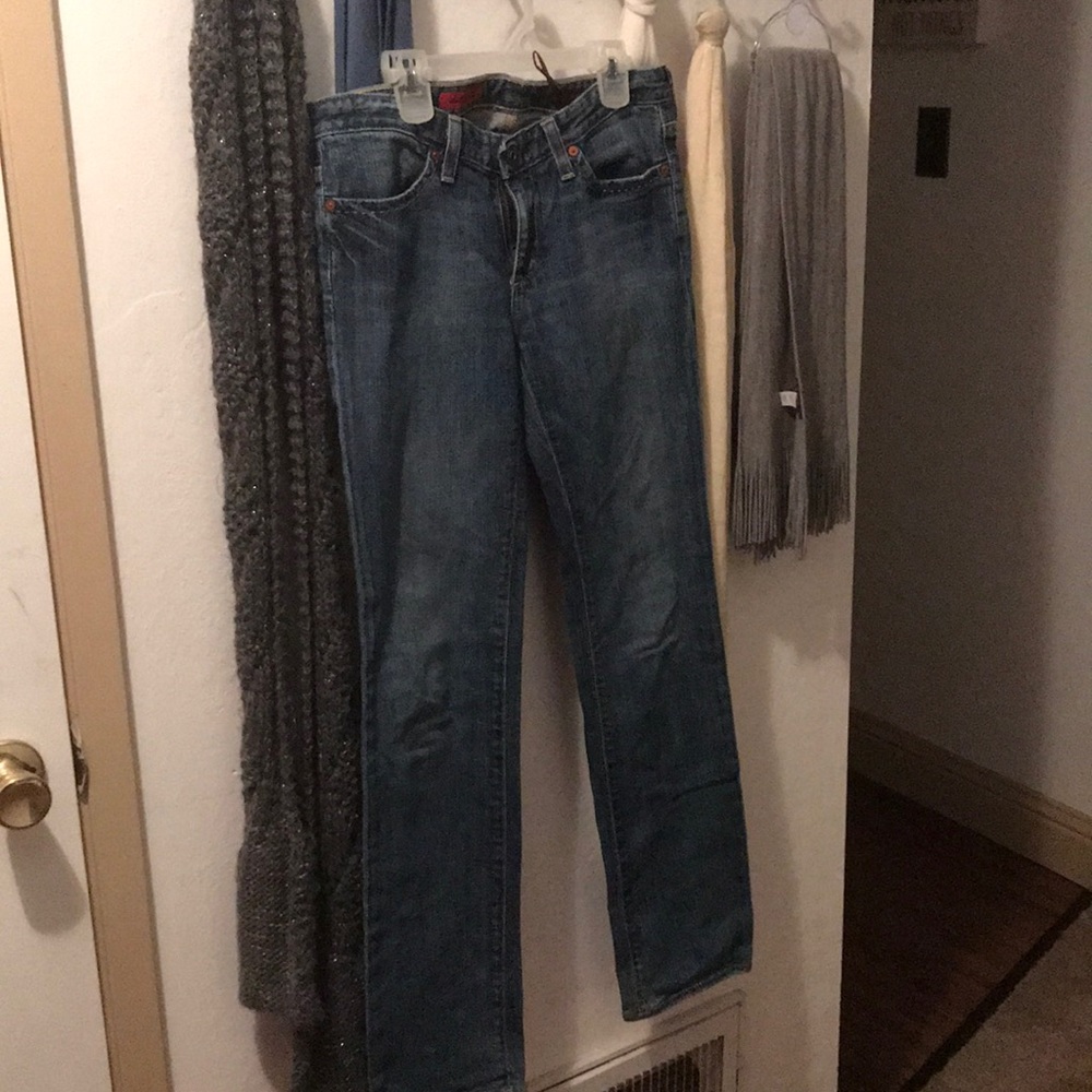 Women’s jeans
